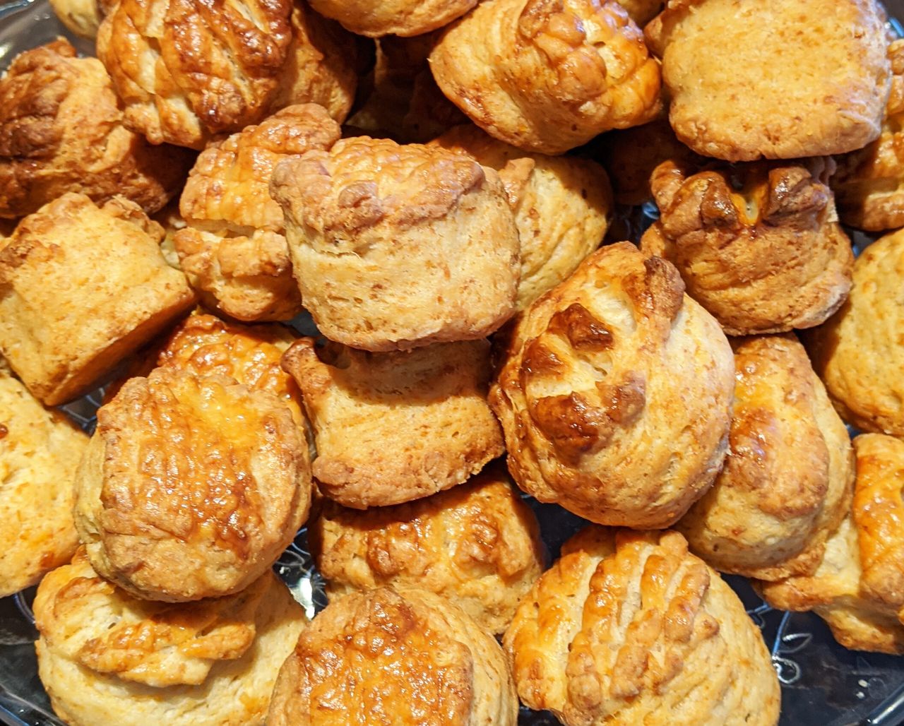 Crackling scone