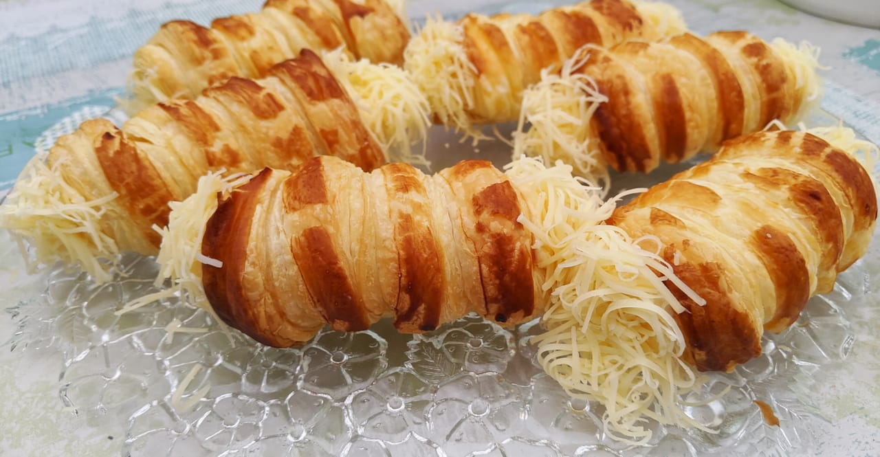 Cheese roll
