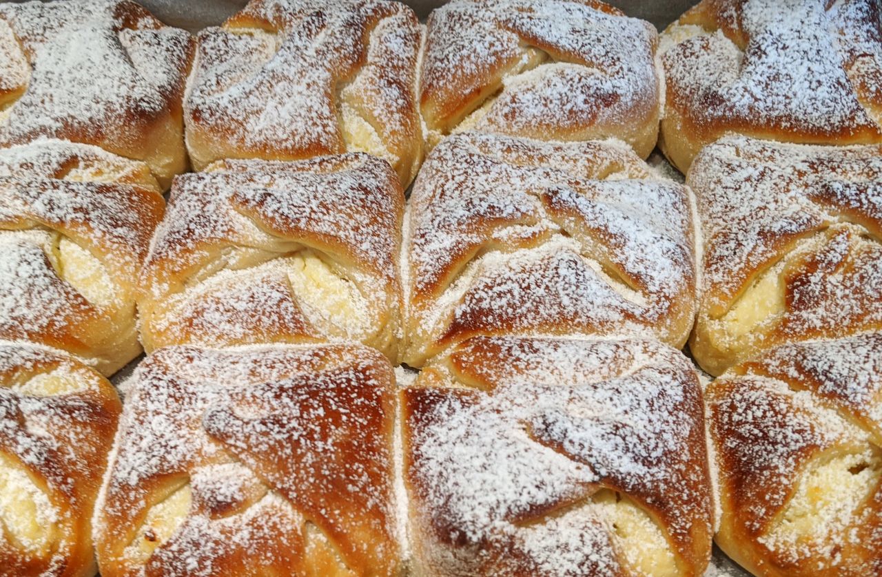 Curd cheese parcel