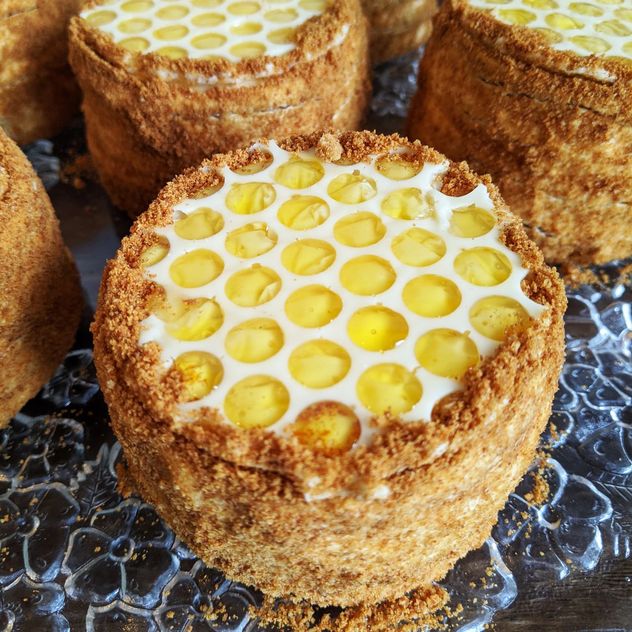 Mini honey cake