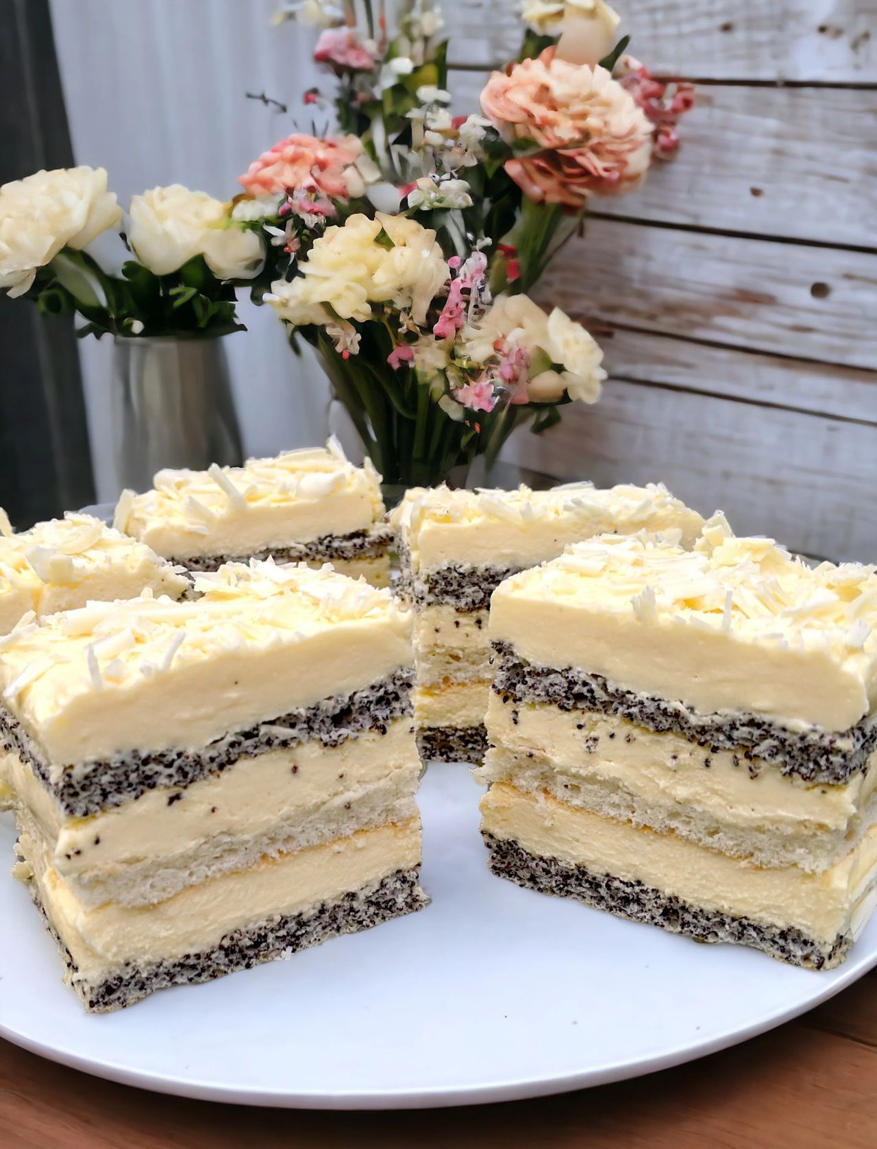 Poppy seed - vanilla slice