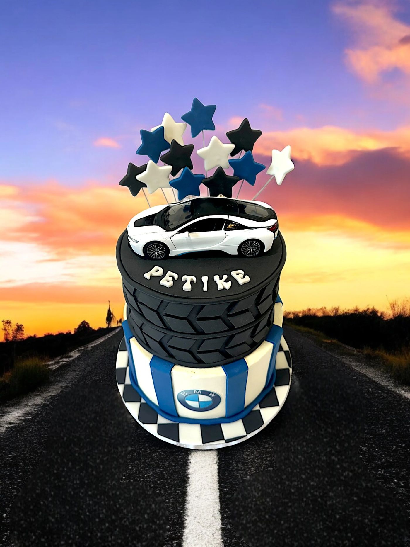 Unique decoration cakes (26)